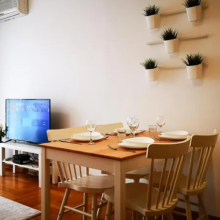 Filinhome Dusana 3-bedroom شقة نوفي ساد